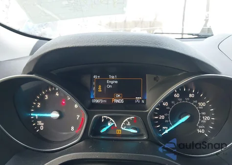2017 Ford Escape Se z USA, uszkodzony, nr VIN 1FMCU9GD9HUE65567